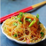 韩国小姐姐凉拌粉丝