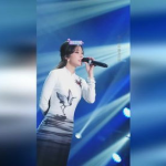 小姐姐演唱的梦醒时分,小姐姐演绎的青春旋律与情感共鸣